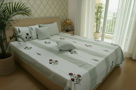 OFF WHITE & GREEN STRIPED HAND BLOCK PRINTED KING COTTON BEDSHEET SET