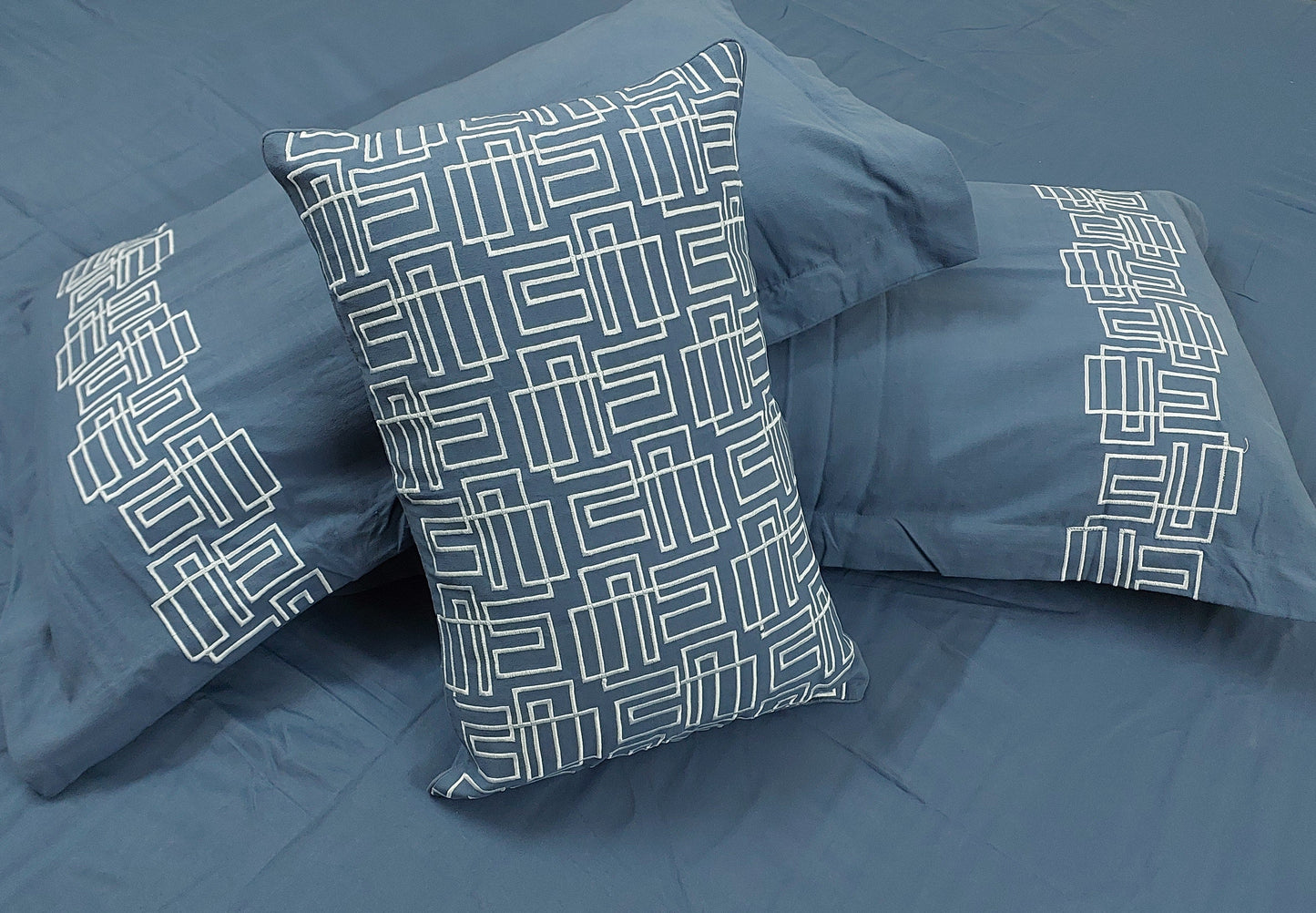 SLATE BLUE EMBROIDERED KING COTTON BEDSHEET SET