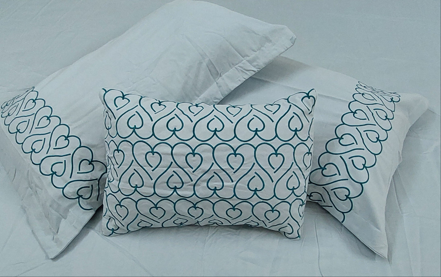 POWDER BLUE EMBROIDERED KING COTTON BEDSHEET SET