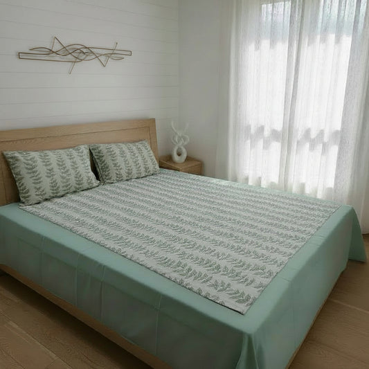 PISTA GREEN BORDER KING COTTON BEDSHEET SET