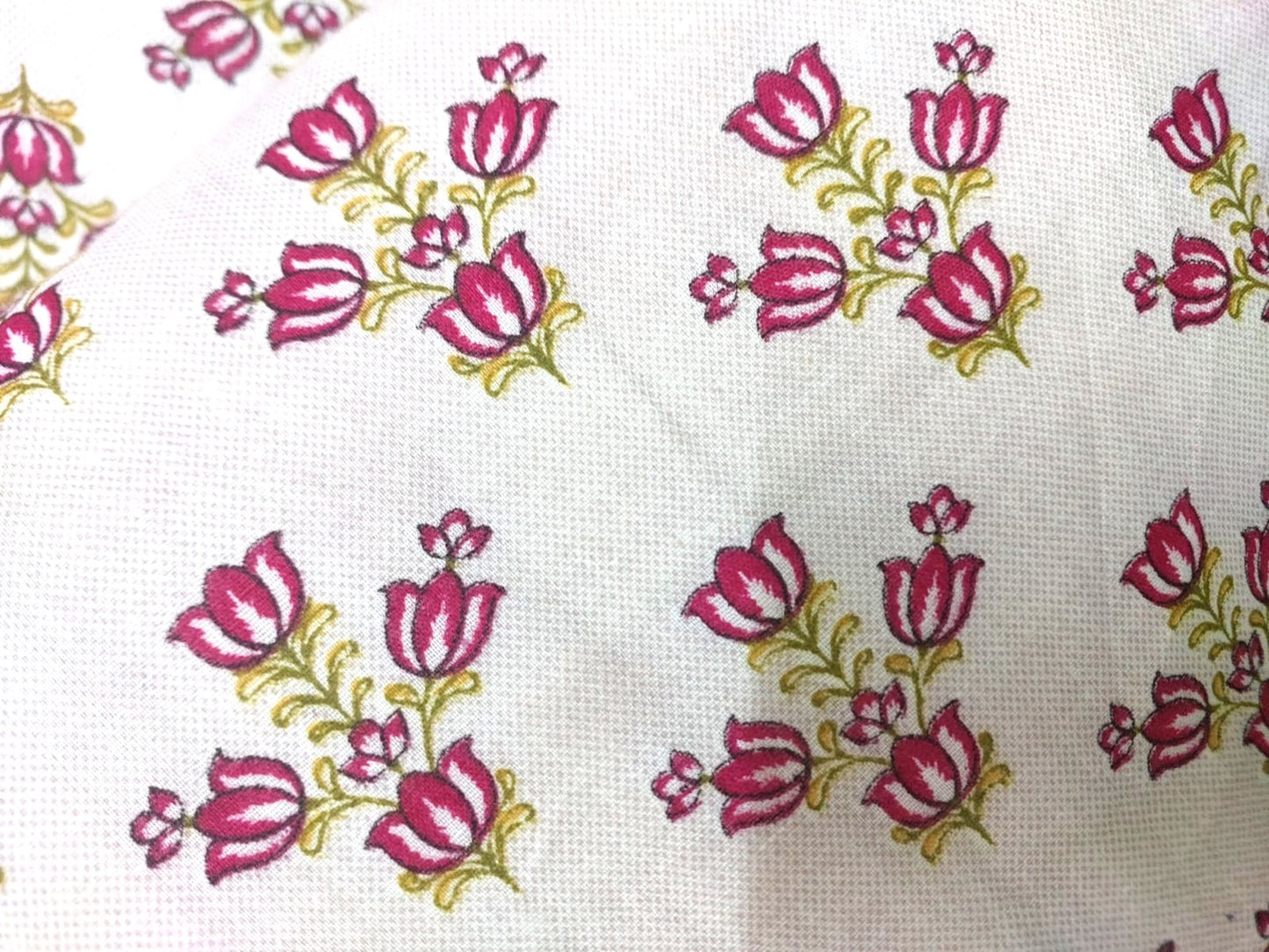 RED & WHITE LOTUS PATTERNED DOHAR ( SET OF 2 )