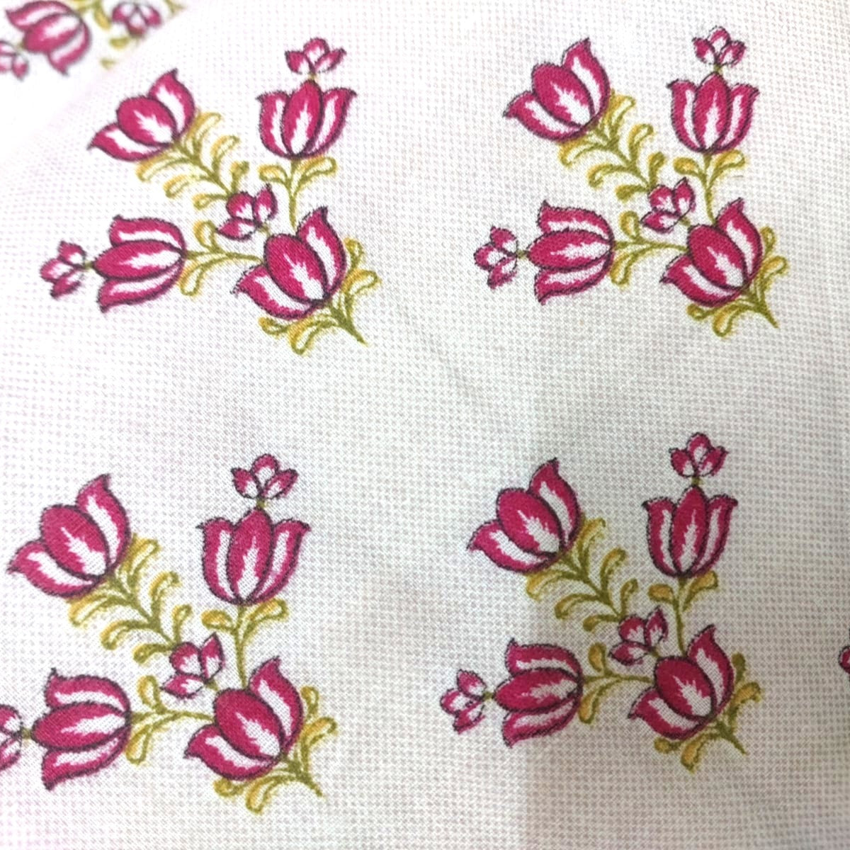 RED & WHITE LOTUS PATTERNED DOHAR ( SET OF 2 )