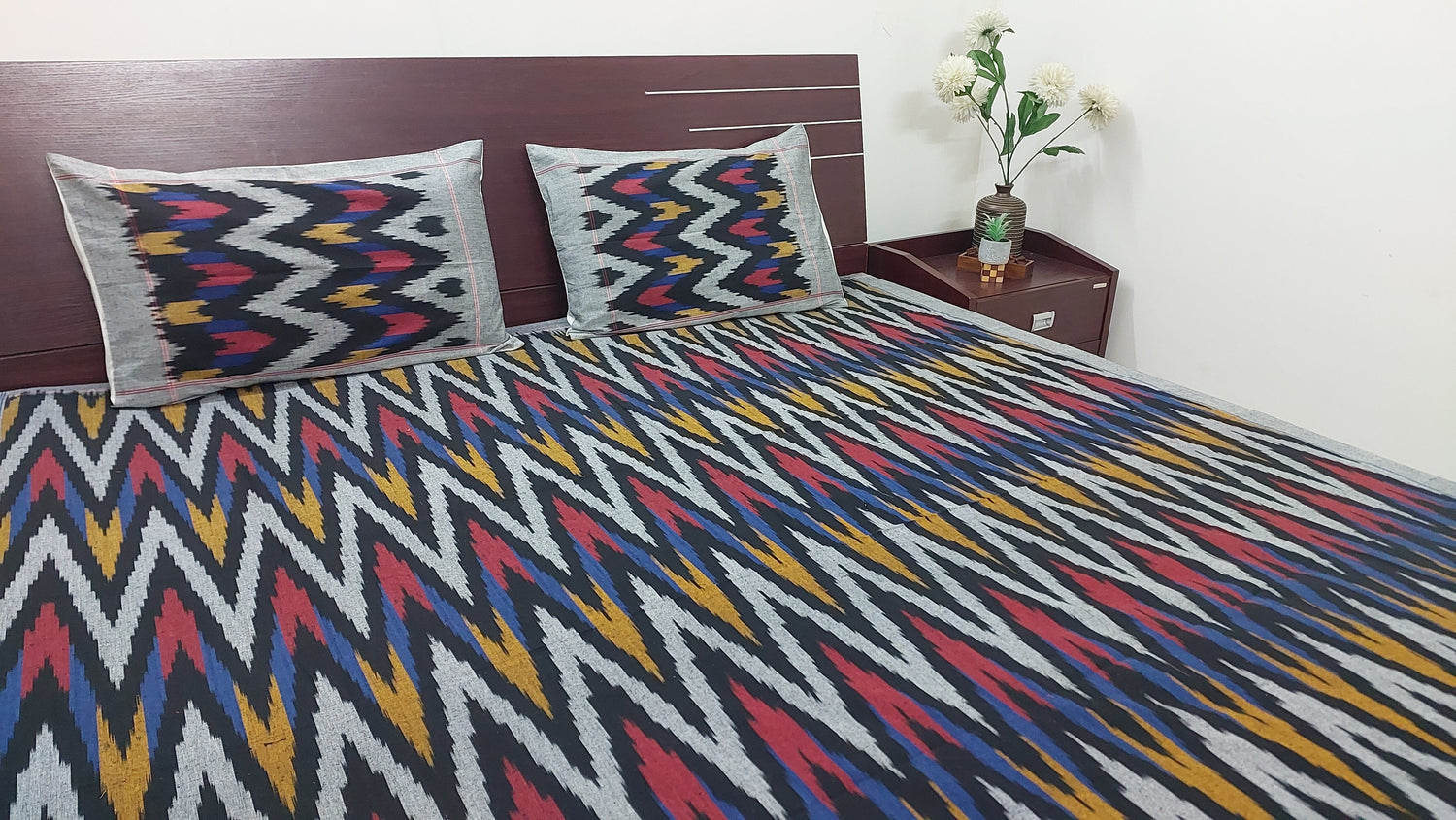 ARTISAN STORIED BEDSHEETS