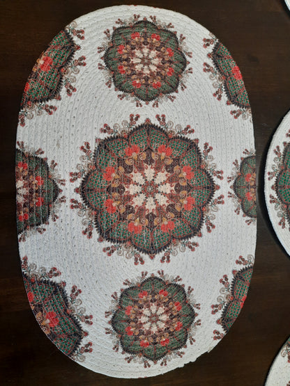 WHITE & GREEN TABLE PLACEMATS