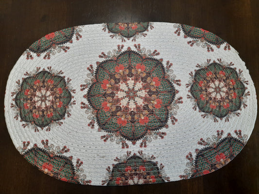 WHITE & GREEN TABLE PLACEMATS