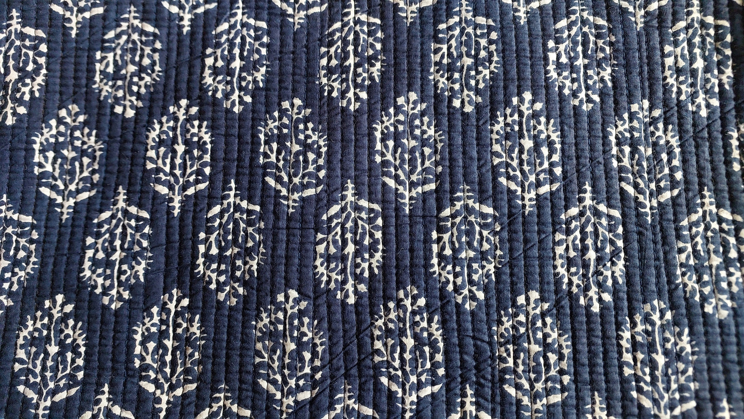 NAVY BLUE & WHITE FLORAL LAPTOP SLEEVE