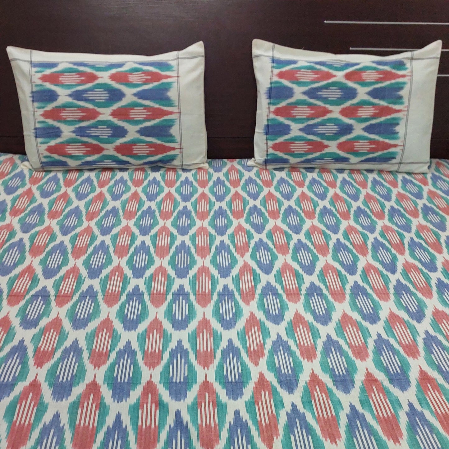 RED & BLUE POCHAMPALLY IKAT COTTON QUEEN BEDSHEET