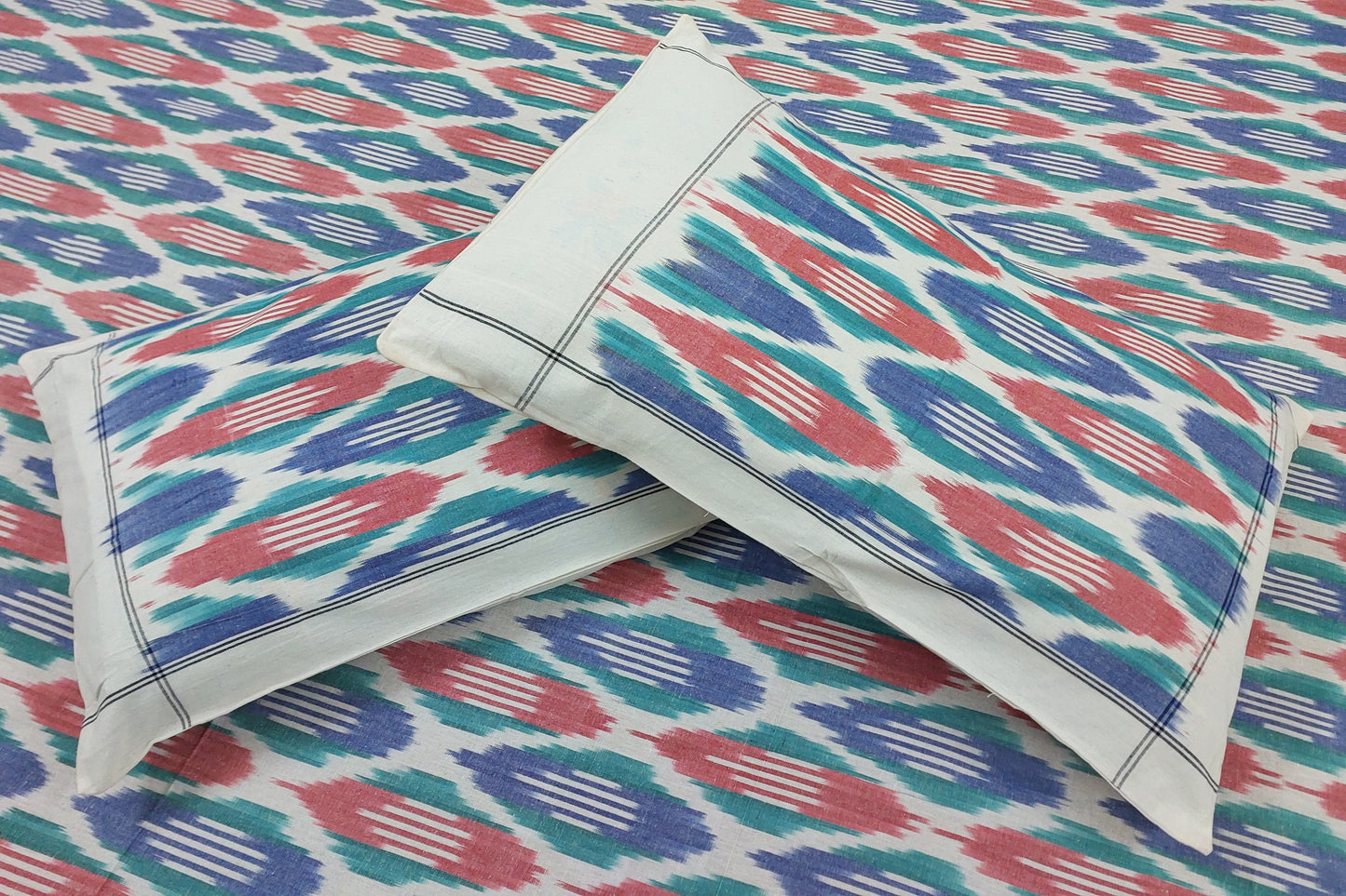 RED & BLUE POCHAMPALLY IKAT COTTON QUEEN BEDSHEET