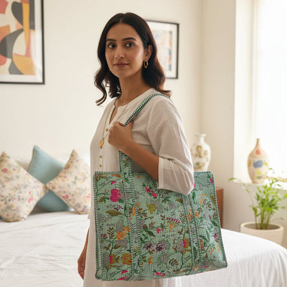 PISTA GREEN QUILTED TOTE BAG