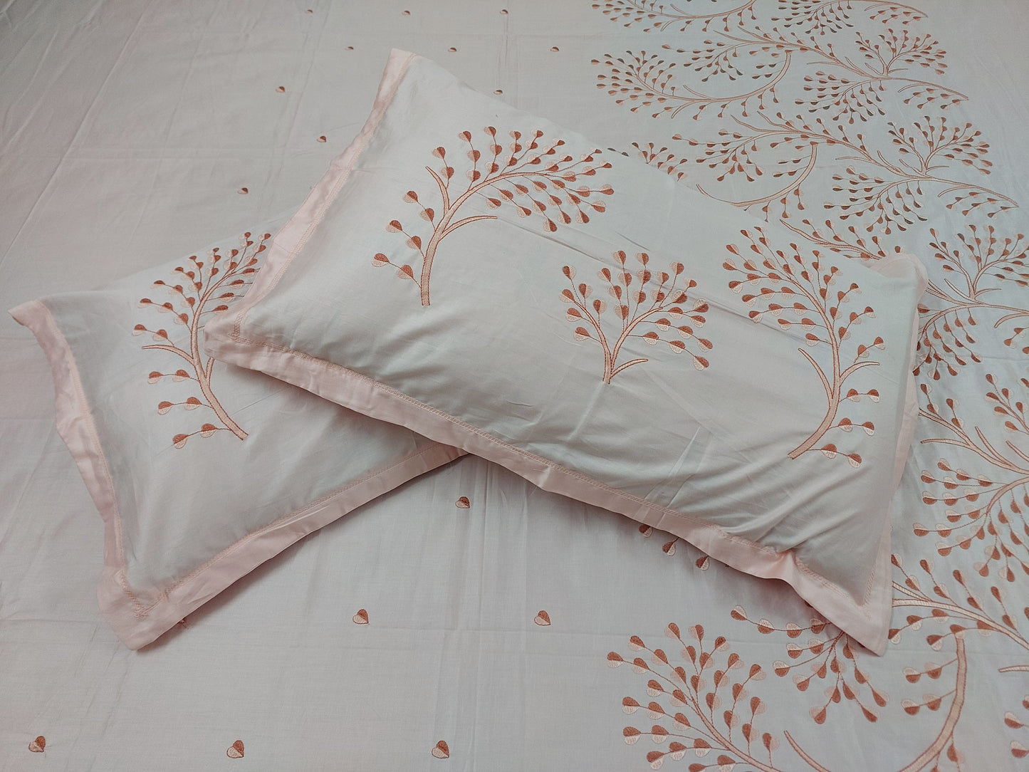 PEACH EMBROIDERED KING COTTON BEDSHEET SET