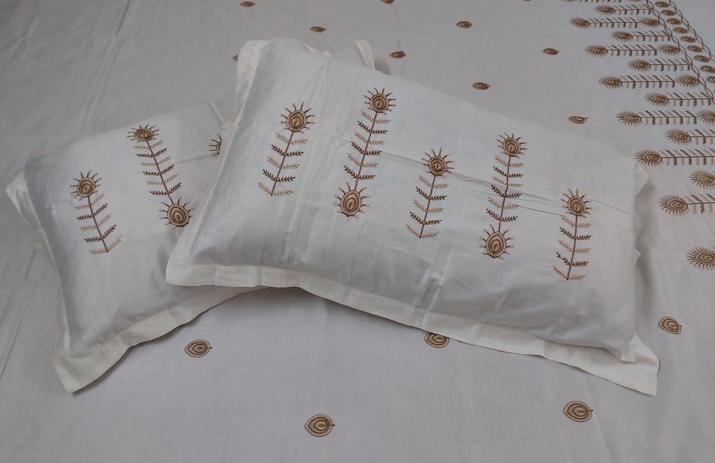 SOFT CREAM EMBROIDERED KING COTTON BEDSHEET SET