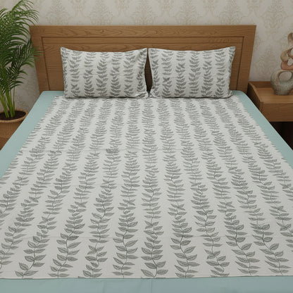 PISTA GREEN BORDER KING COTTON BEDSHEET SET
