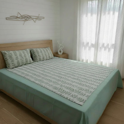 PISTA GREEN BORDER KING COTTON BEDSHEET SET
