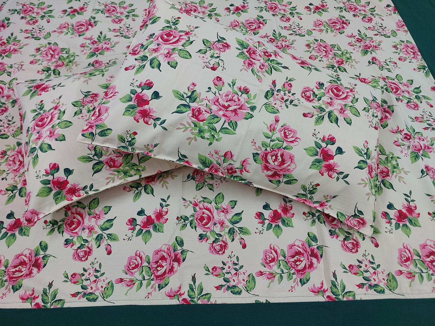 BOTTLE GREEN BORDER KING COTTON BEDSHEET SET