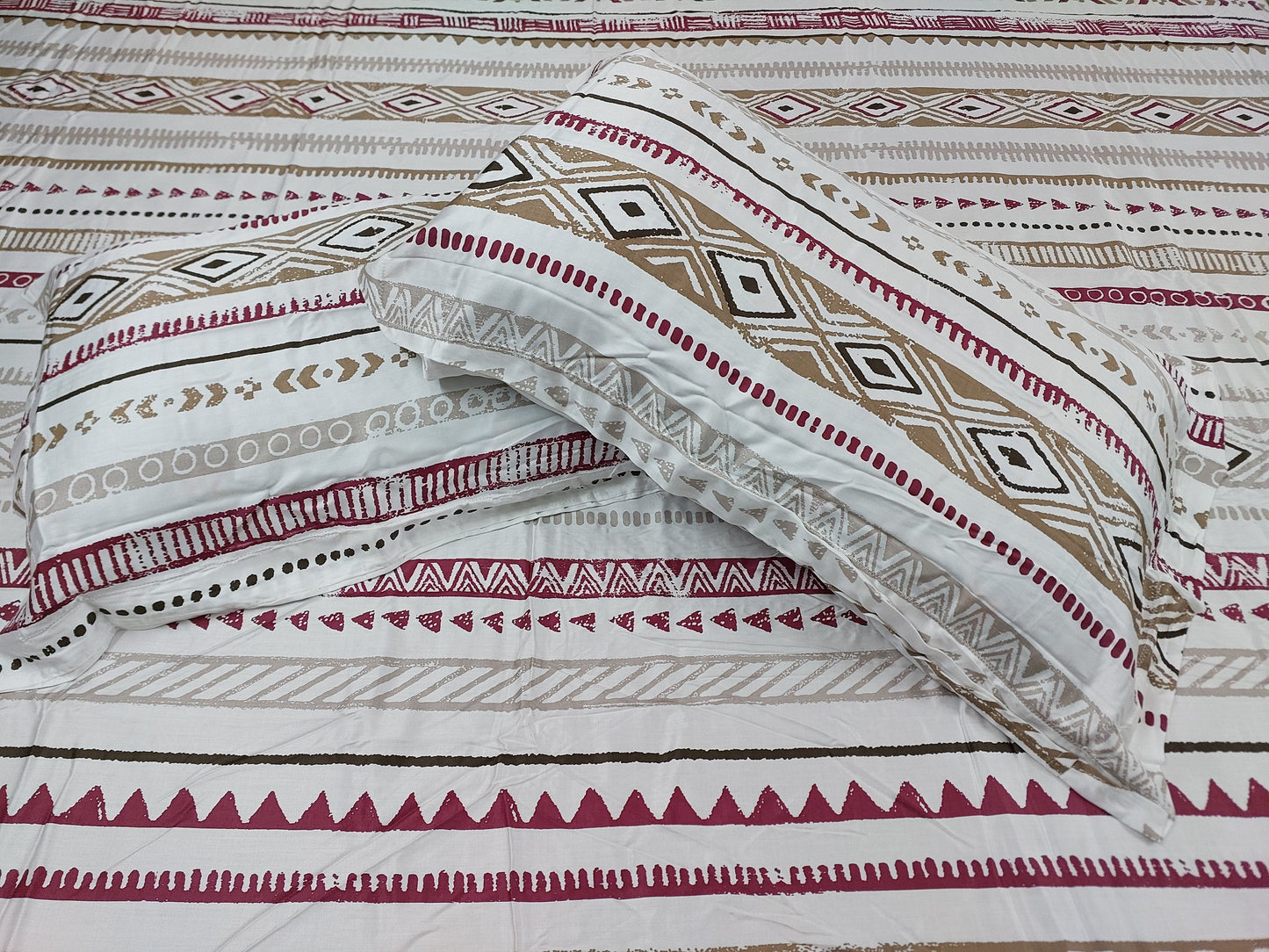 BEIGE MAROON GEOMETRICAL KING BAMBOO BEDSHEET SET