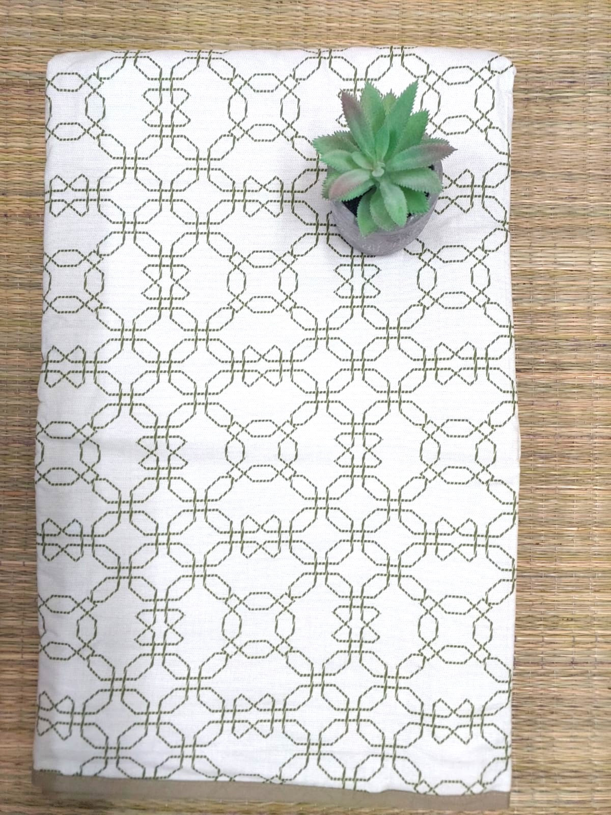 WHITE & GREEN GEOMETRICAL REVERSIBLE DOHAR