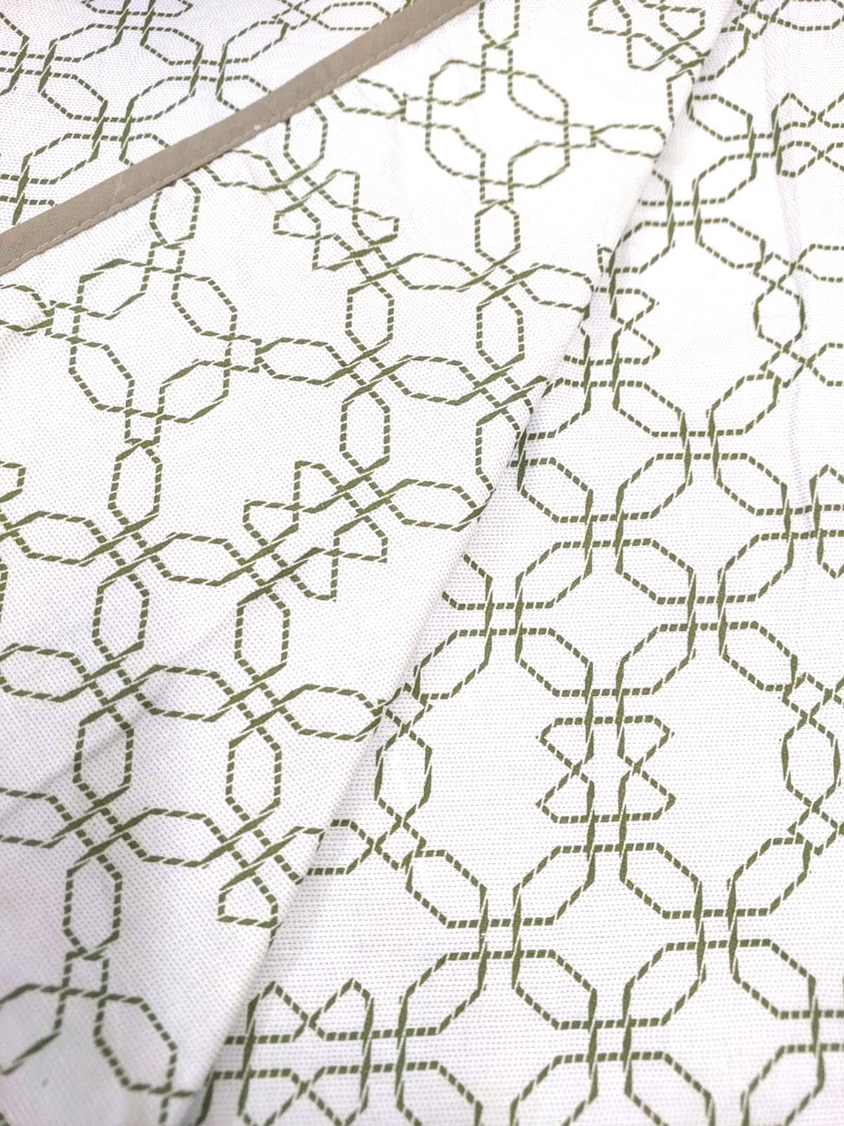 WHITE & GREEN GEOMETRICAL REVERSIBLE DOHAR