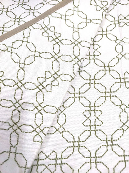 WHITE & GREEN GEOMETRICAL REVERSIBLE DOHAR