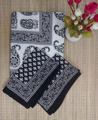 BLACK & WHITE BLOCK PRINTED COTTON QUEEN BEDSHEET