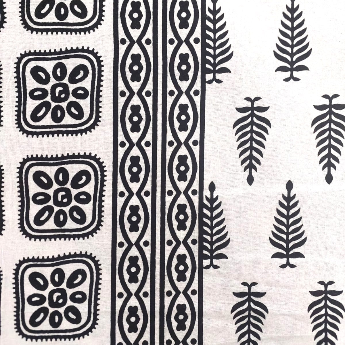 WHITE & BLACK LEAF BLOCK PRINTED COTTON QUEEN BEDSHEET