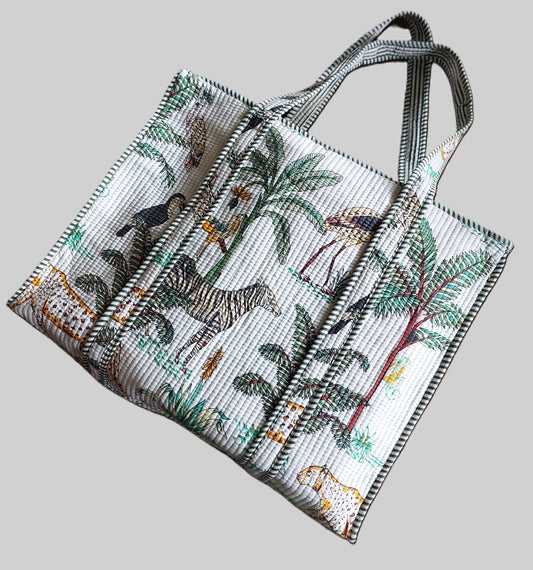 WHITE & GREEN QUILTED TOTE BAG